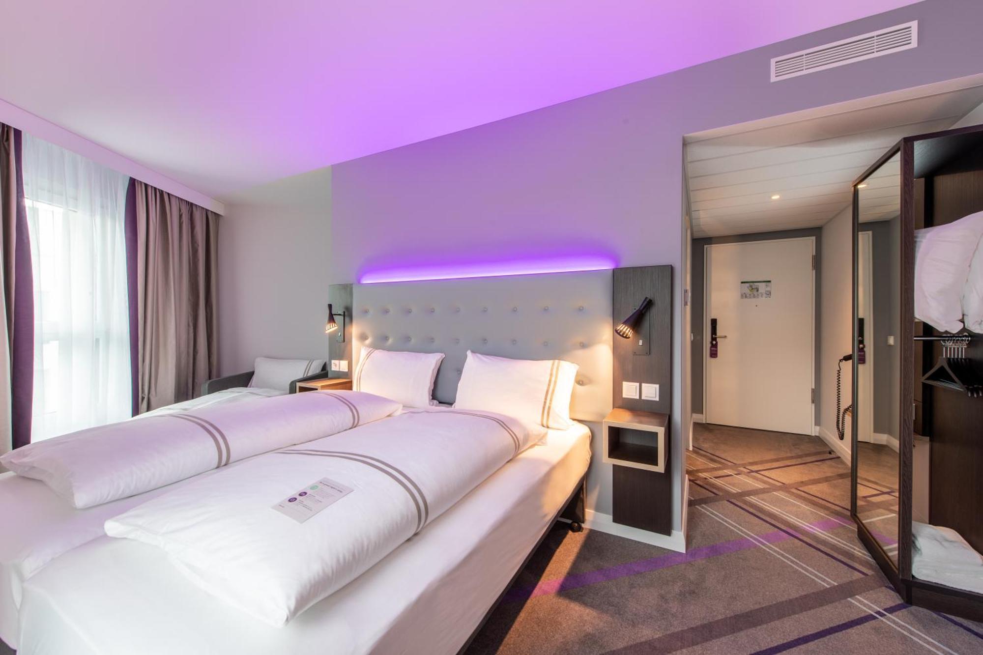 Premier Feuerbach Hotel 3*